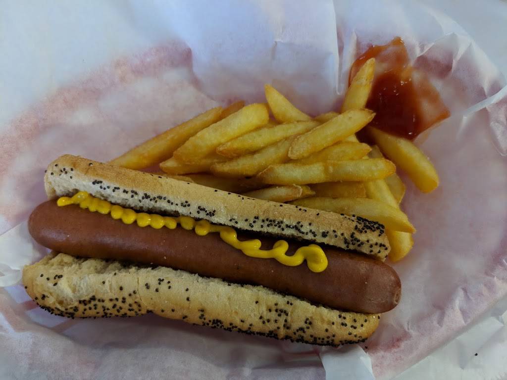 Willys Wieners | restaurant | 103A E Dakin Ave, Kissimmee, FL 34741, USA | 4072017916 OR +1 407-201-7916