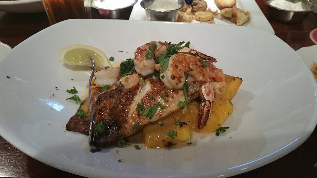 Pappadeaux Seafood Kitchen | restaurant | 11051 N Black Canyon Hwy, Phoenix, AZ 85029, USA | 6023313434 OR +1 602-331-3434