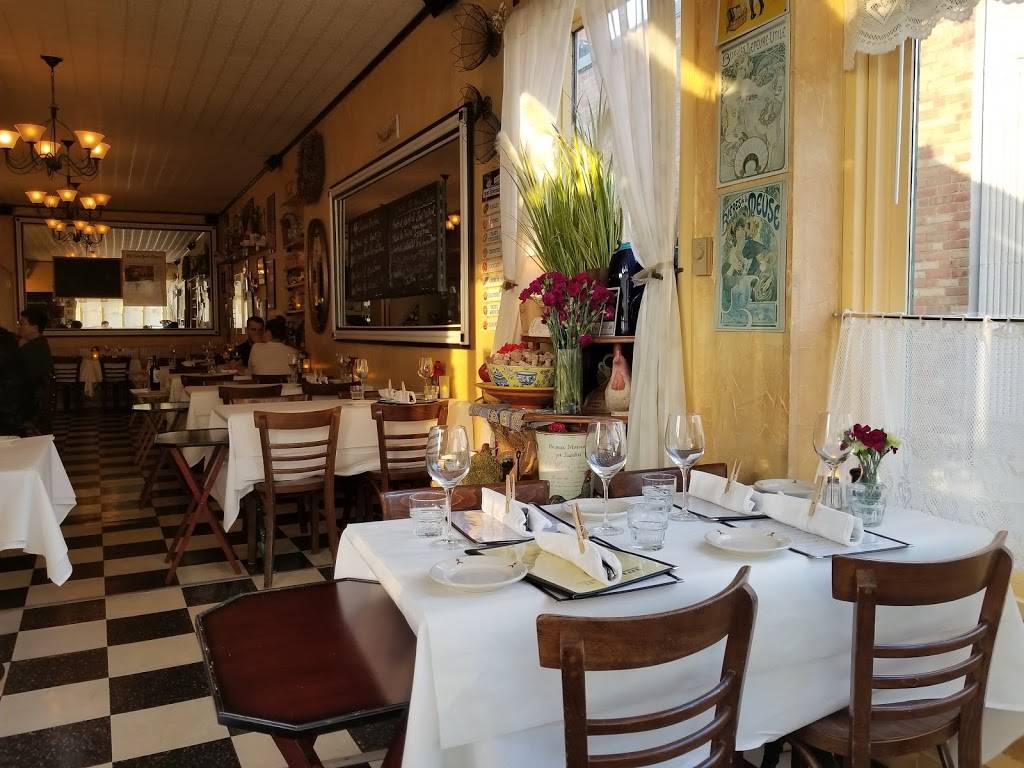 Le Petit Café | restaurant | 225 Montowese St, Branford, CT 06405, USA | 2034839791 OR +1 203-483-9791