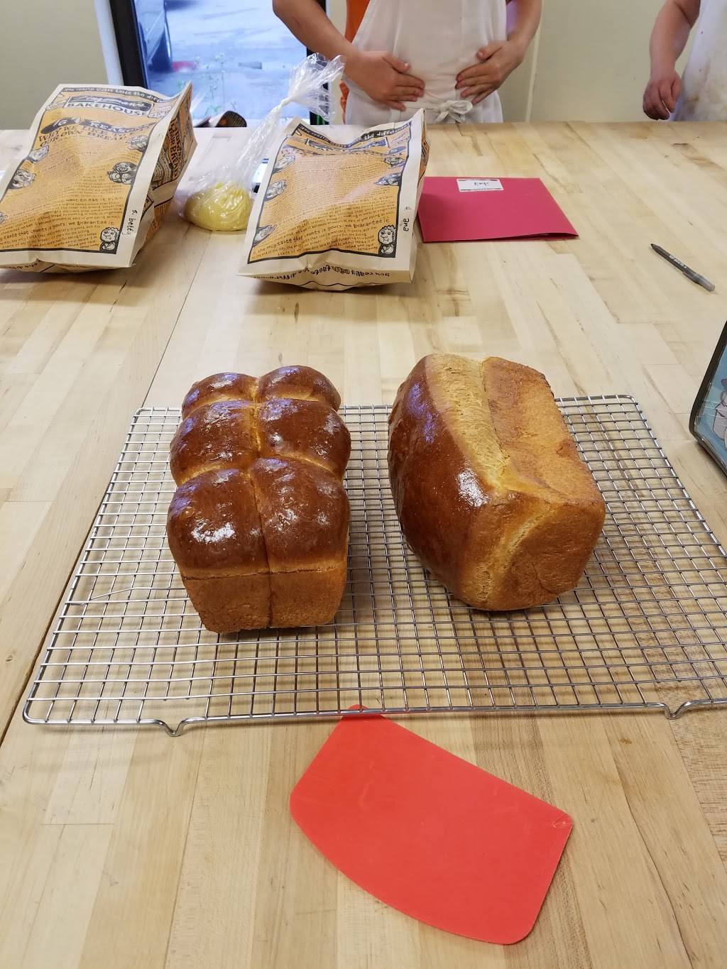 Zingermans Bakehouse | bakery | 3711 Plaza Dr, Ann Arbor, MI 48108, USA | 7347612095 OR +1 734-761-2095