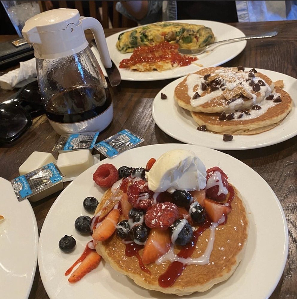 Eggsellent Cafe | restaurant | 1150 W Kiest Blvd #325, Dallas, TX 75224, USA | 2147580698 OR +1 214-758-0698