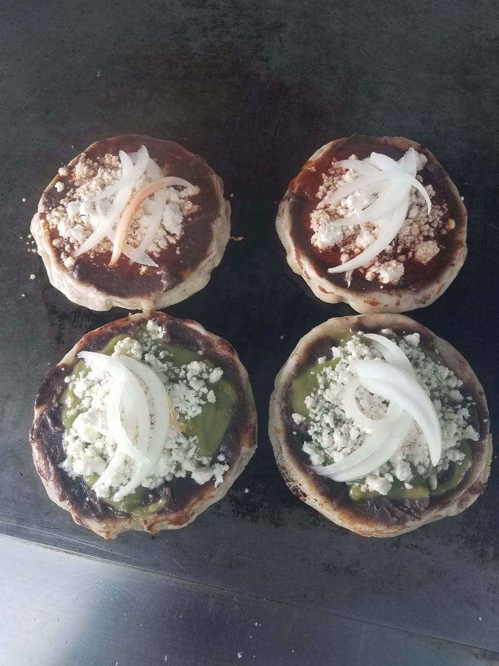 Restaurant & Deli Antojitos El Caribe Mix | restaurant | 1077 Huntingdon Ave, Waterbury, CT 06704, USA | 2037579699 OR +1 203-757-9699