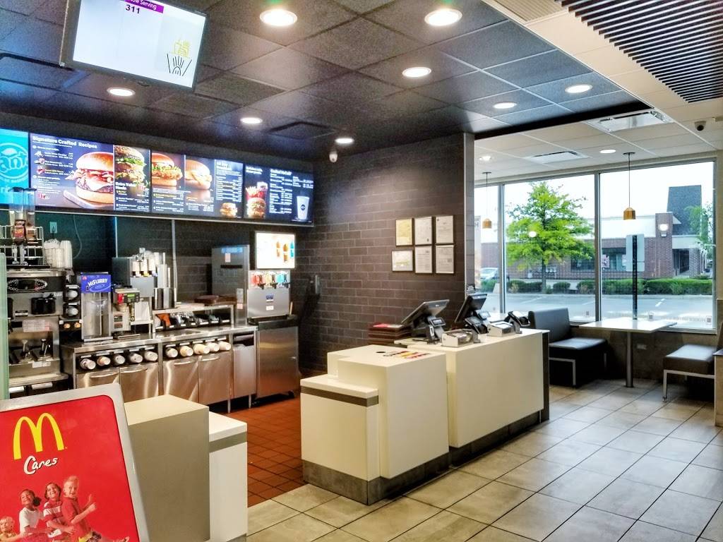 McDonalds | cafe | 3701 Elm, St Charles, MO 63301, USA | 6364430554 OR +1 636-443-0554