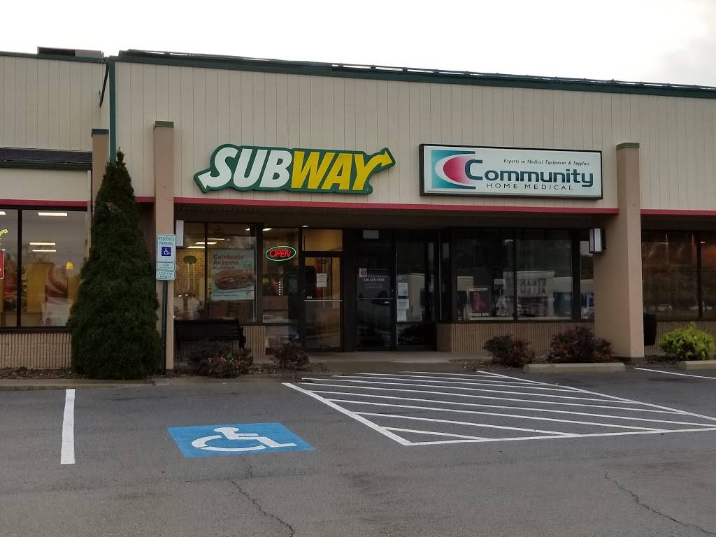 Subway | restaurant | 8051 Market St, Boardman, OH 44512, USA | 3307264925 OR +1 330-726-4925