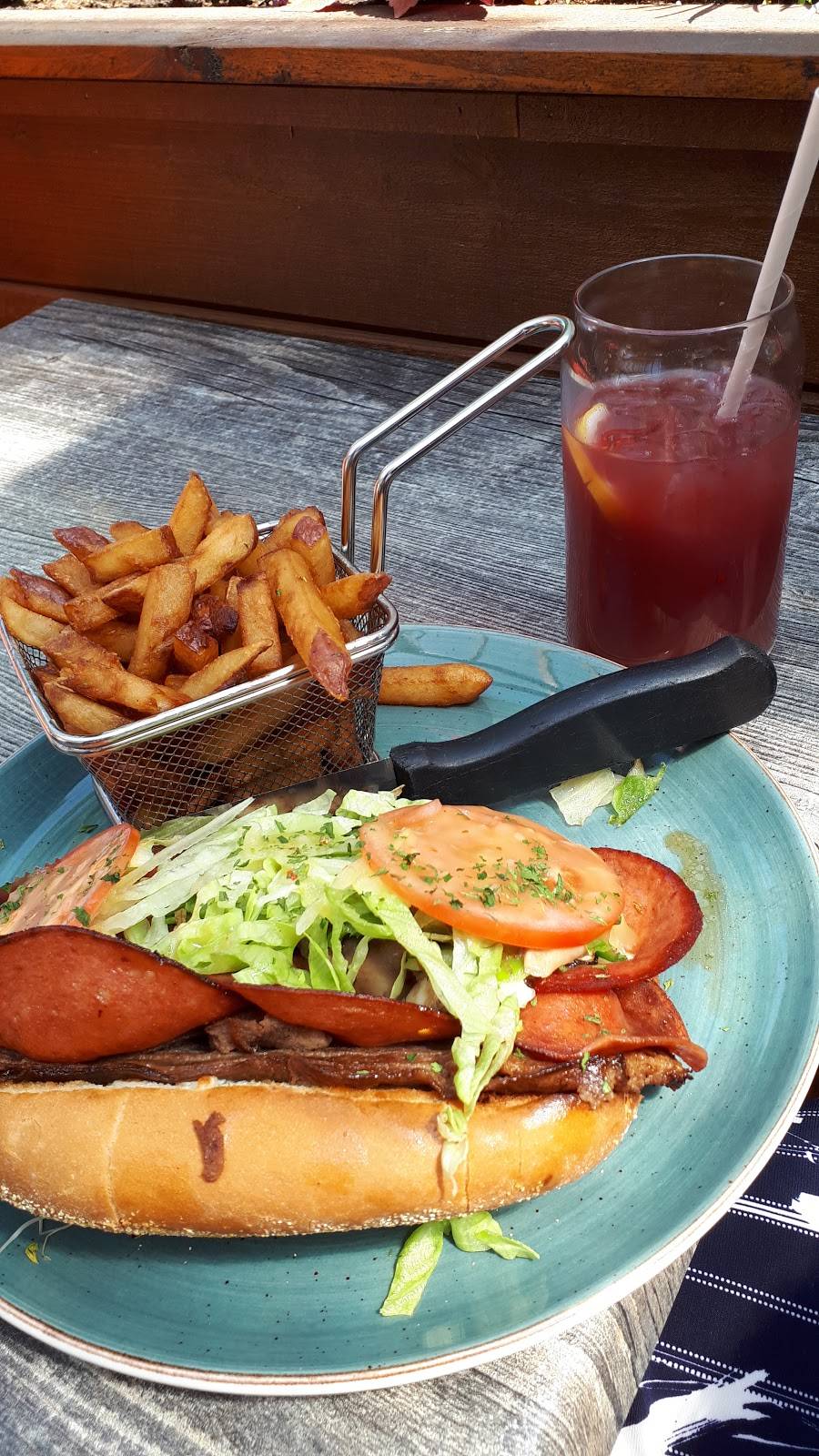 Aux 3 Copains | restaurant | 398 Rue Principale, Saint-Donat-de-Montcalm, QC J0T 2C0, Canada | 8194190209 OR +1 819-419-0209