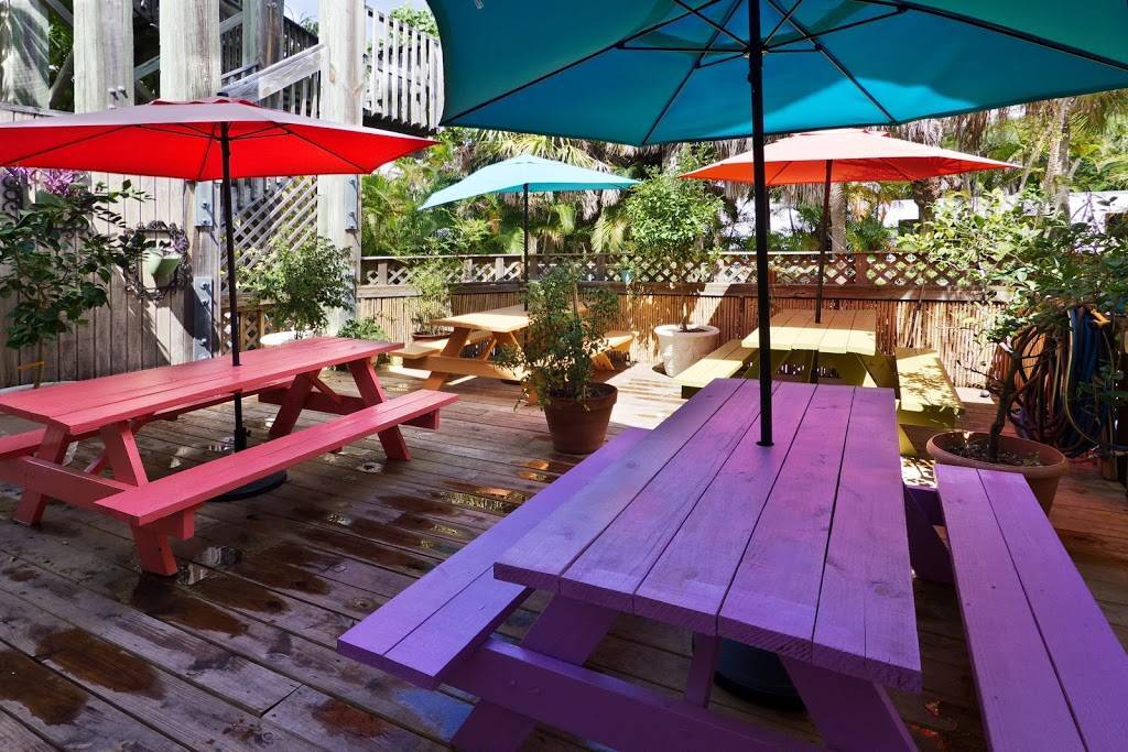 Island Pizza Restaurant | meal delivery | 1619 Periwinkle Way, Sanibel, FL 33957, USA | 2394721581 OR +1 239-472-1581