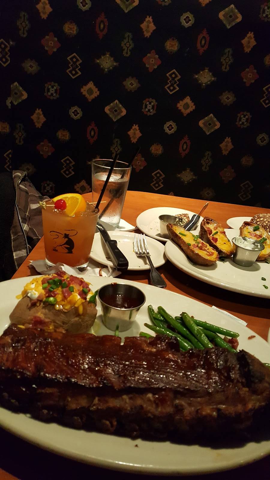 Black Angus Steakhouse | restaurant | 415 E 13th St, Vancouver, WA 98660, USA | 3606951506 OR +1 360-695-1506