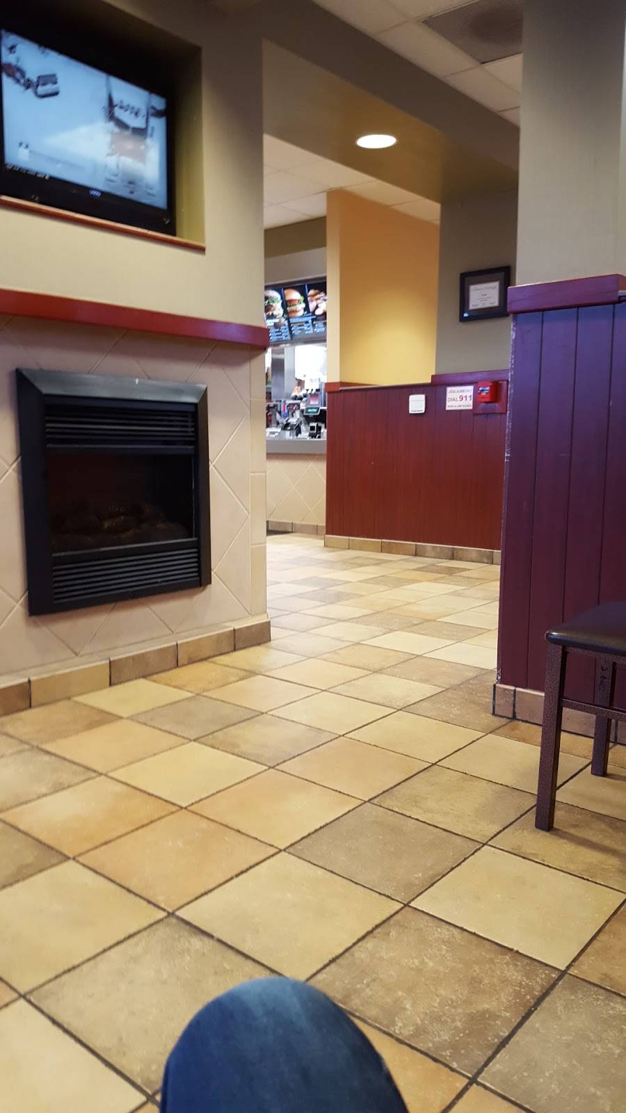 McDonalds | cafe | 56 Water St, Lyons, NY 14489, USA | 3159463353 OR +1 315-946-3353