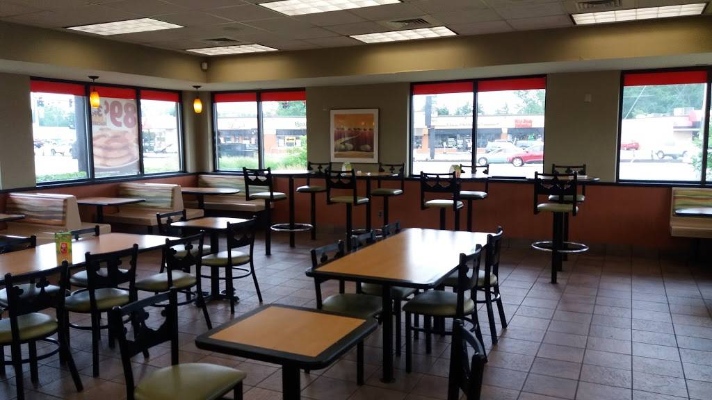 Burger King | restaurant | 2921 Calumet Ave, Valparaiso, IN 46383, USA | 2194650542 OR +1 219-465-0542