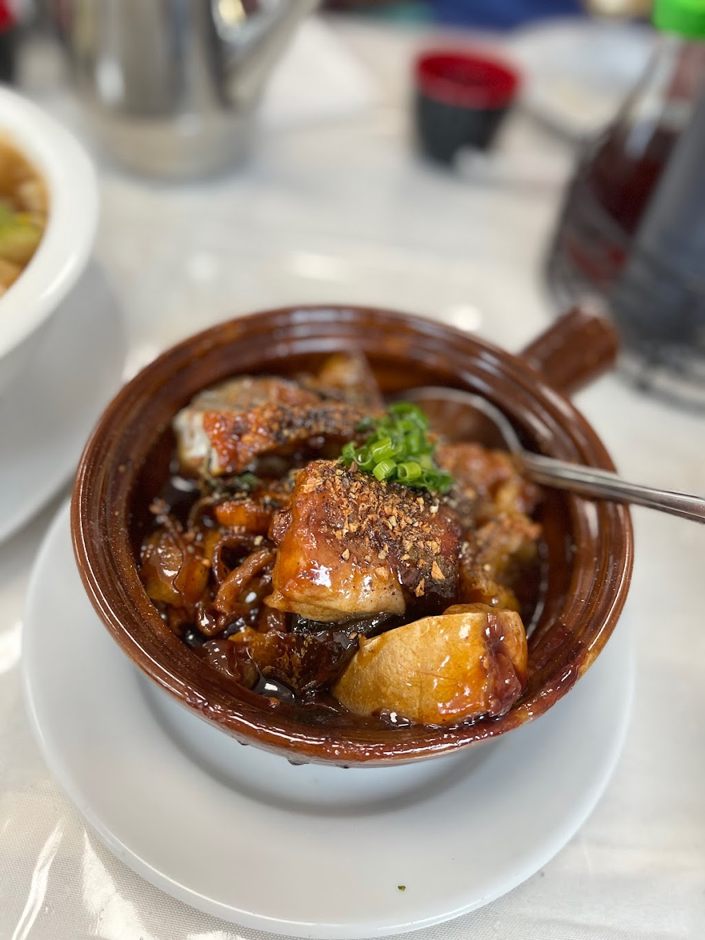 Huong Que Vietnamese Restaurant | restaurant | 272 Adams St, Dorchester, MA 02122, USA | 6172887939 OR +1 617-288-7939