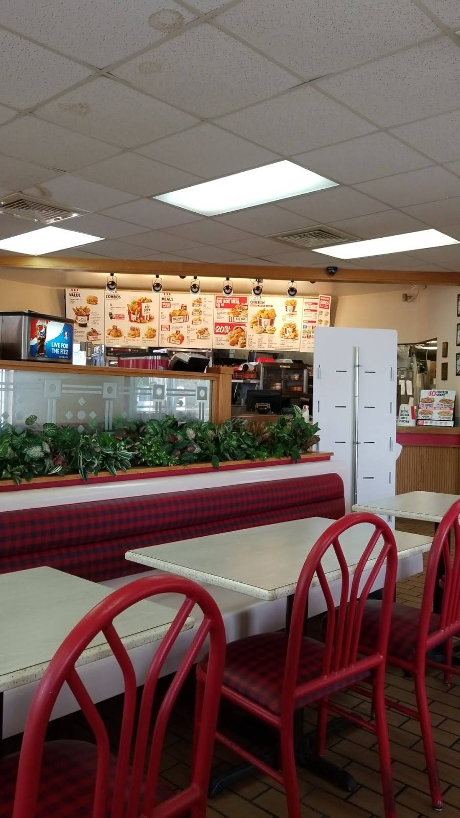 KFC | restaurant | 107 Miller Blvd, Havelock, NC 28532, USA | 2524478144 OR +1 252-447-8144