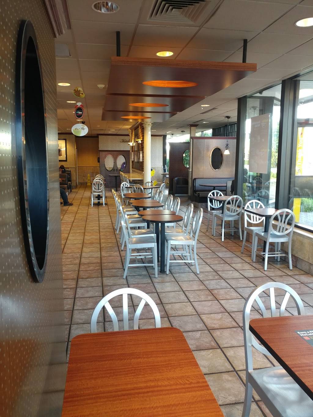 McDonalds | cafe | 3806 Brewerton Rd, North Syracuse, NY 13212, USA | 3154581600 OR +1 315-458-1600