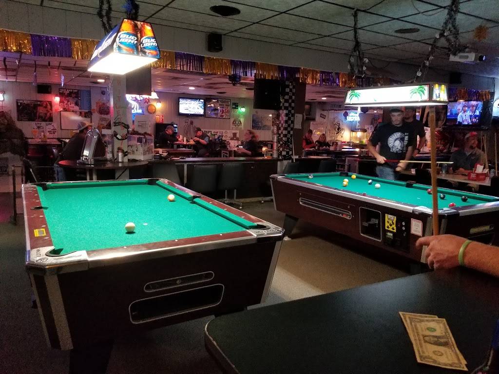 Road Trip Bar & Grill | restaurant | 217 Main St N #2714, Dover, MN 55929, USA | 5079325330 OR +1 507-932-5330