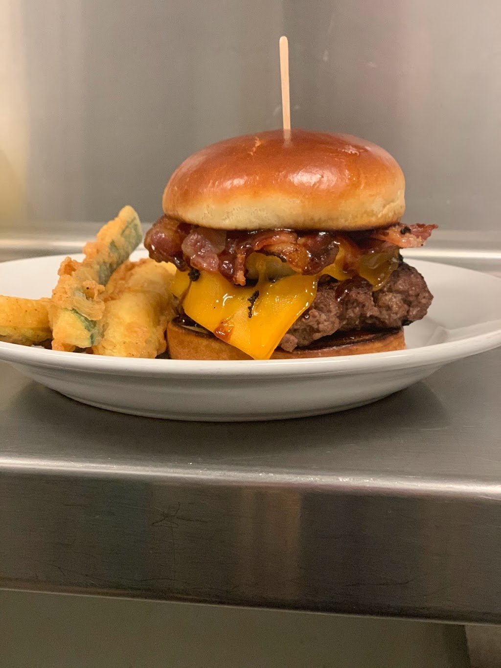 Greenhorn Bar & Grill | restaurant | 10720 Pine Dr, Wofford Heights, CA 93285, USA | 7603768900 OR +1 760-376-8900