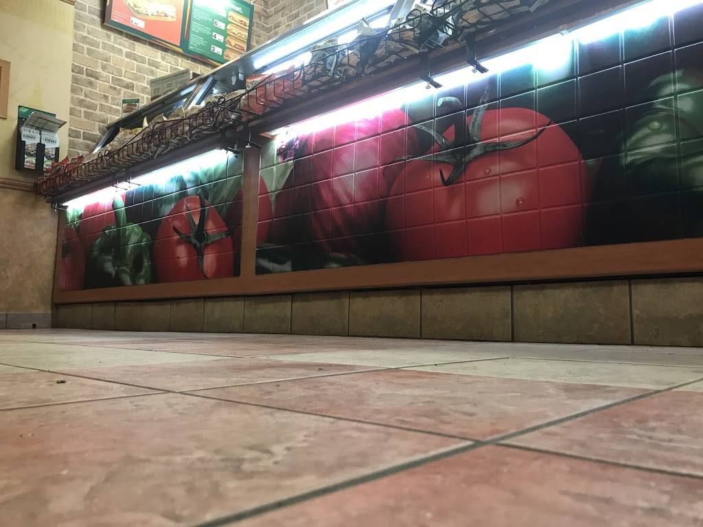 Subway | restaurant | 360 Boulevard Arthur-Sauvé, Saint-Eustache, QC J7R 2J3, Canada | 4504737350 OR +1 450-473-7350