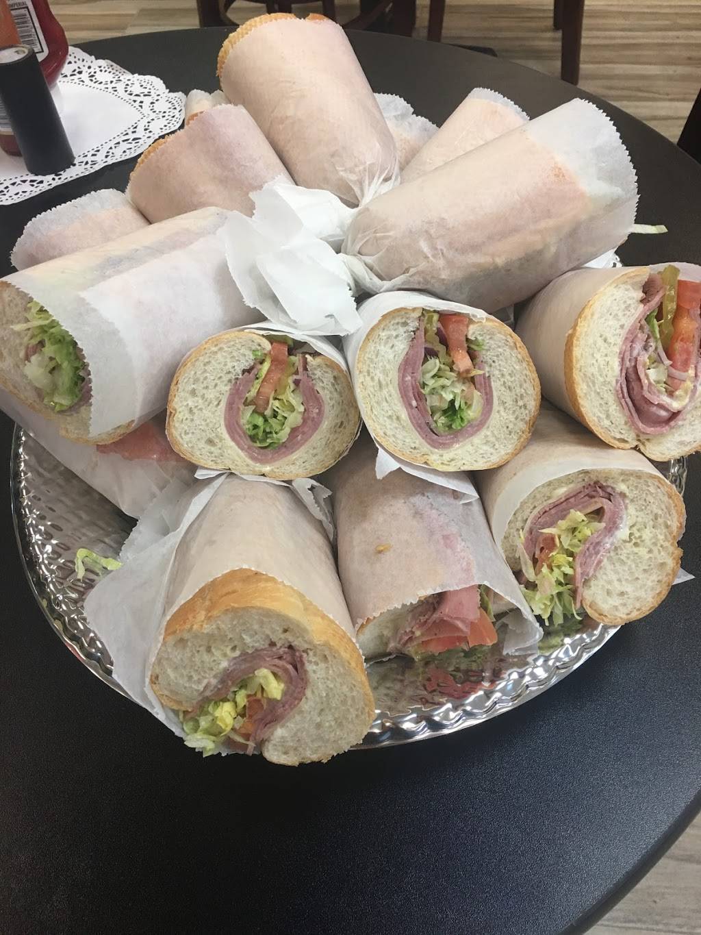 Papa Joe New York Deli | restaurant | 5192 Avenue H STE B, Rosenberg, TX 77471, USA | 2817621982 OR +1 281-762-1982