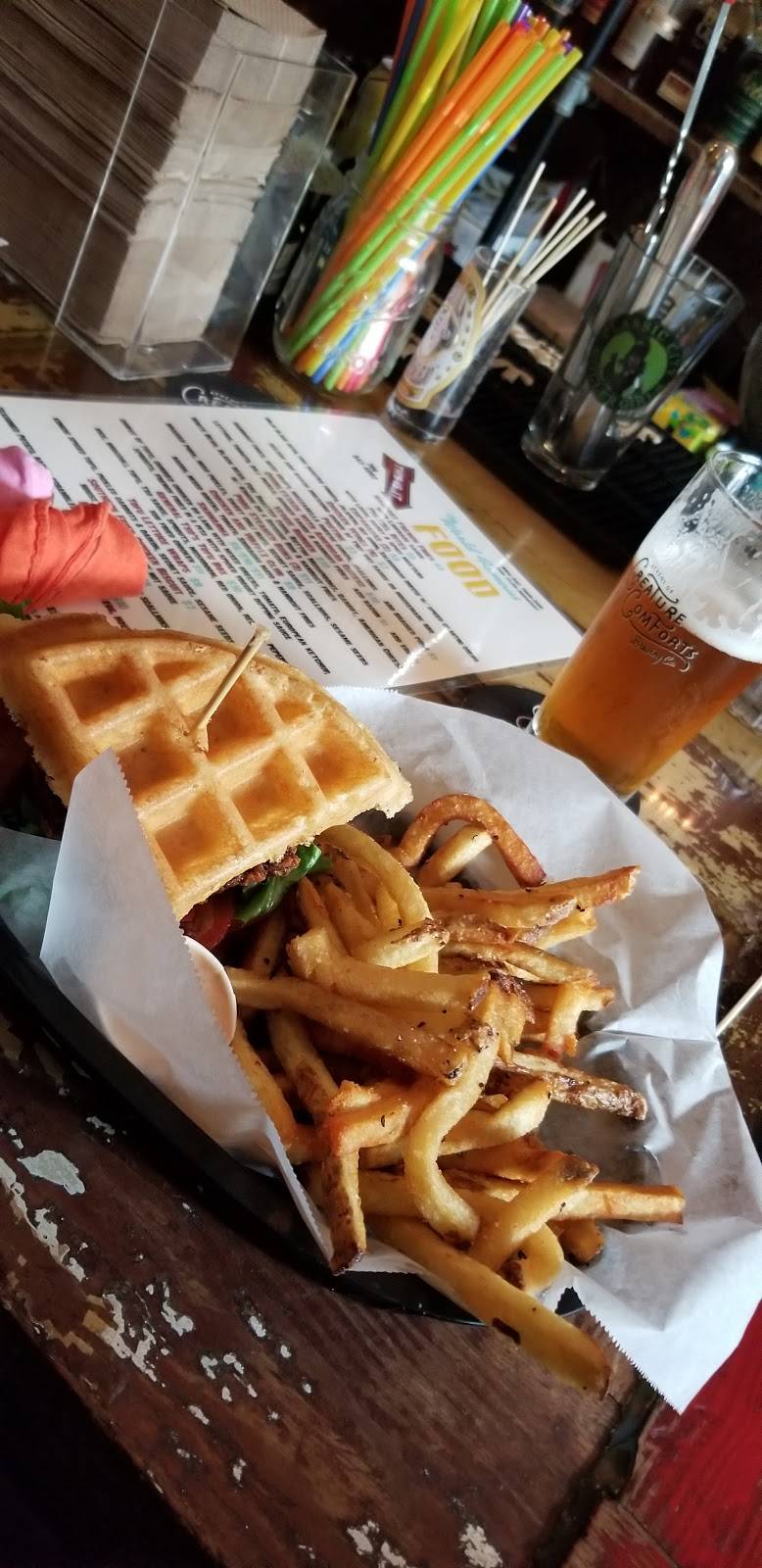 The World Famous | restaurant | 351 N Hull St, Athens, GA 30601, USA | 7065434002 OR +1 706-543-4002