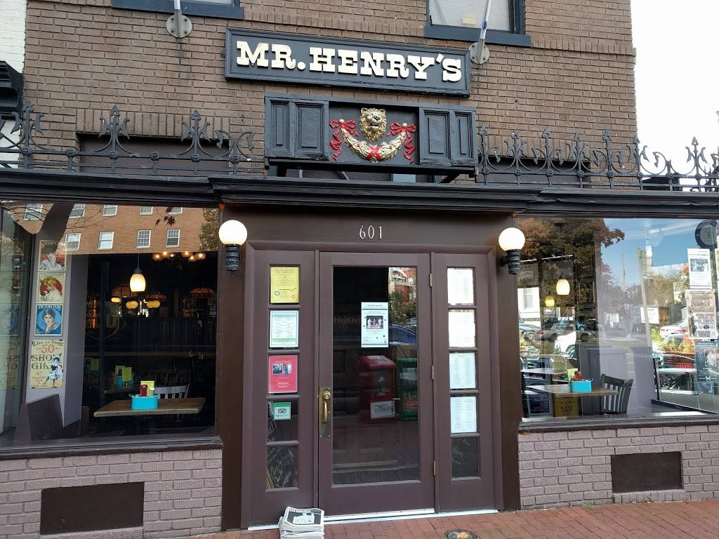Mr. Henrys Restaurant | restaurant | 601 Pennsylvania Ave SE, Washington, DC 20003, USA | 2025468412 OR +1 202-546-8412