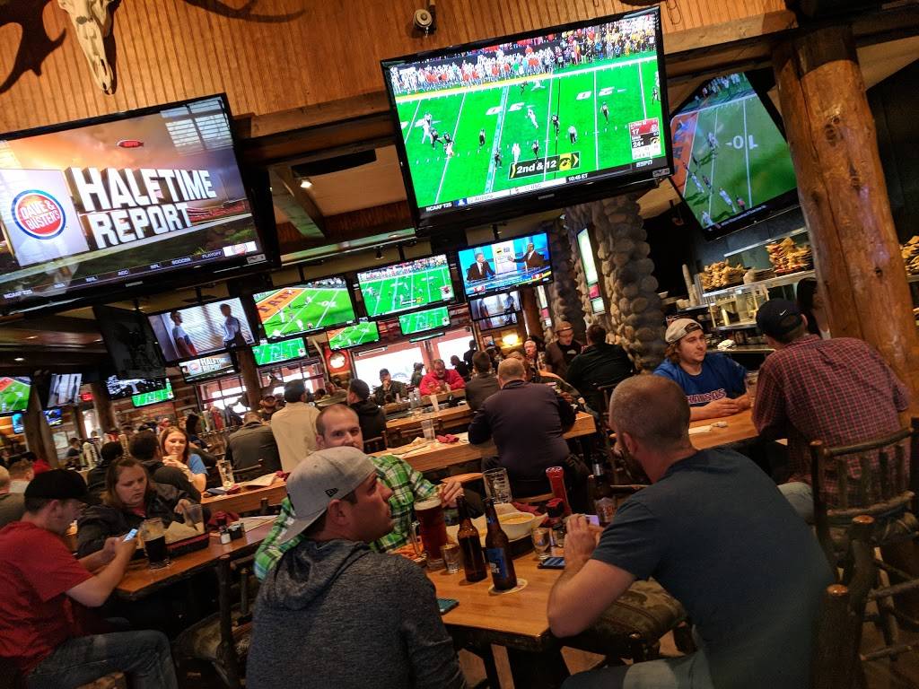 Twin Peaks Restaurant | restaurant | 14805 W 119th St, Olathe, KS 66062, USA | 9137680028 OR +1 913-768-0028