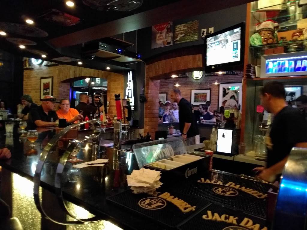 Reverends Bar & Grill | restaurant | 130 E Wooster St, Bowling Green, OH 43402, USA | 4193520400 OR +1 419-352-0400