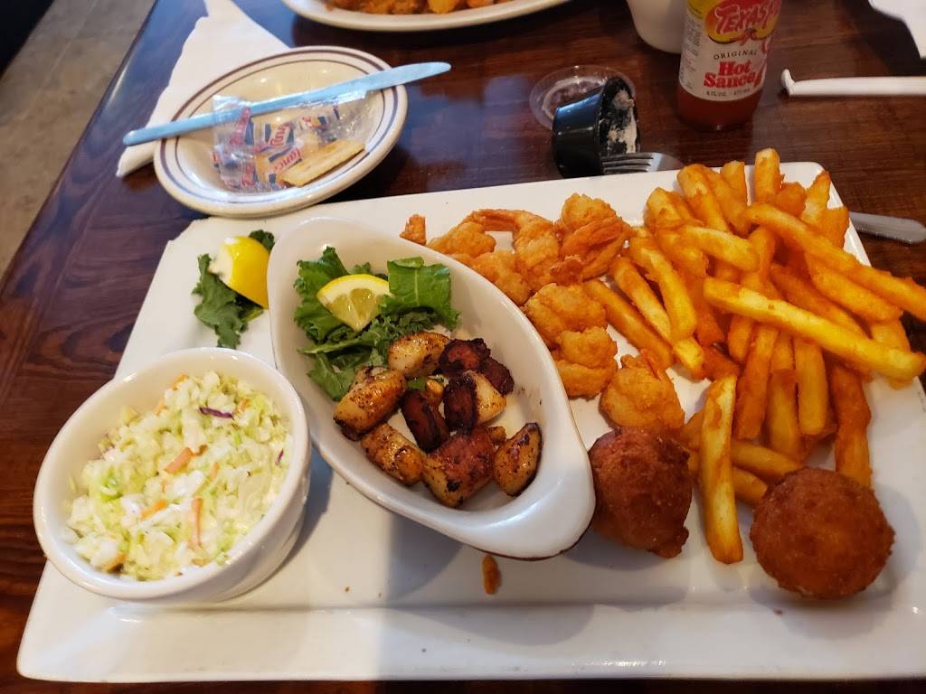 Ocean Galley Seafood | restaurant | 15 Lester Rd, Statesboro, GA 30458, USA | 9124894145 OR +1 912-489-4145