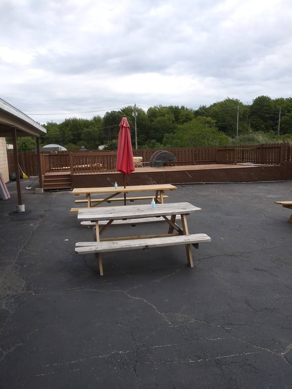 The Hydrant Pub and Grub | restaurant | 786 Front St, Berea, OH 44017, USA | 4405327060 OR +1 440-532-7060