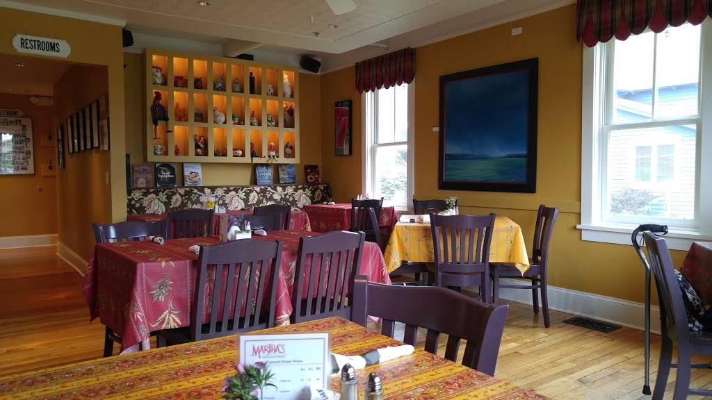 Marthas Leelanau Table | cafe | 413 N St Joseph St, Suttons Bay, MI 49682, USA | 2312712344 OR +1 231-271-2344