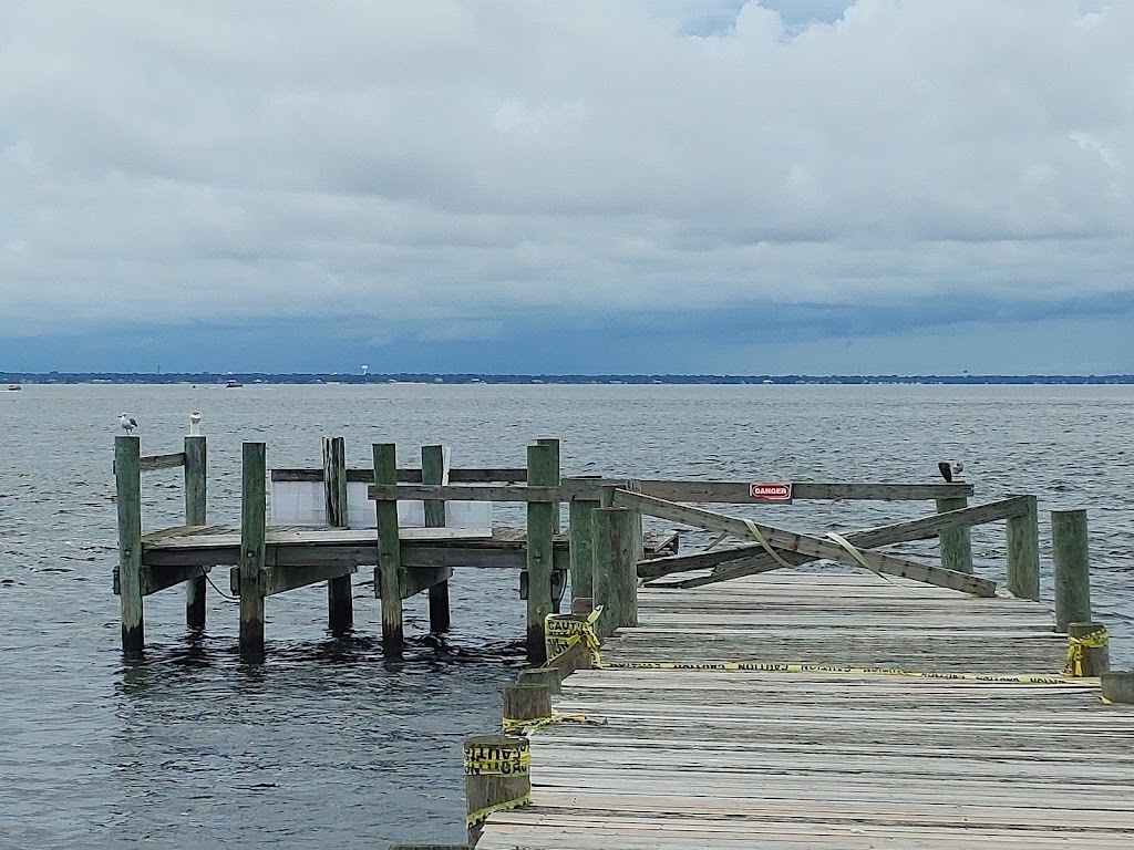 Dewey Destins Seafood Restaurant | restaurant | 9 Calhoun Ave, Destin, FL 32541, USA | 8508377575 OR +1 850-837-7575