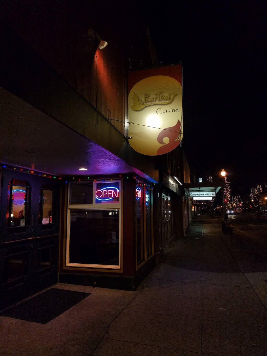 Pear Thai Cuisine | restaurant | 710 Commercial Ave, Anacortes, WA 98221, USA | 3602934004 OR +1 360-293-4004