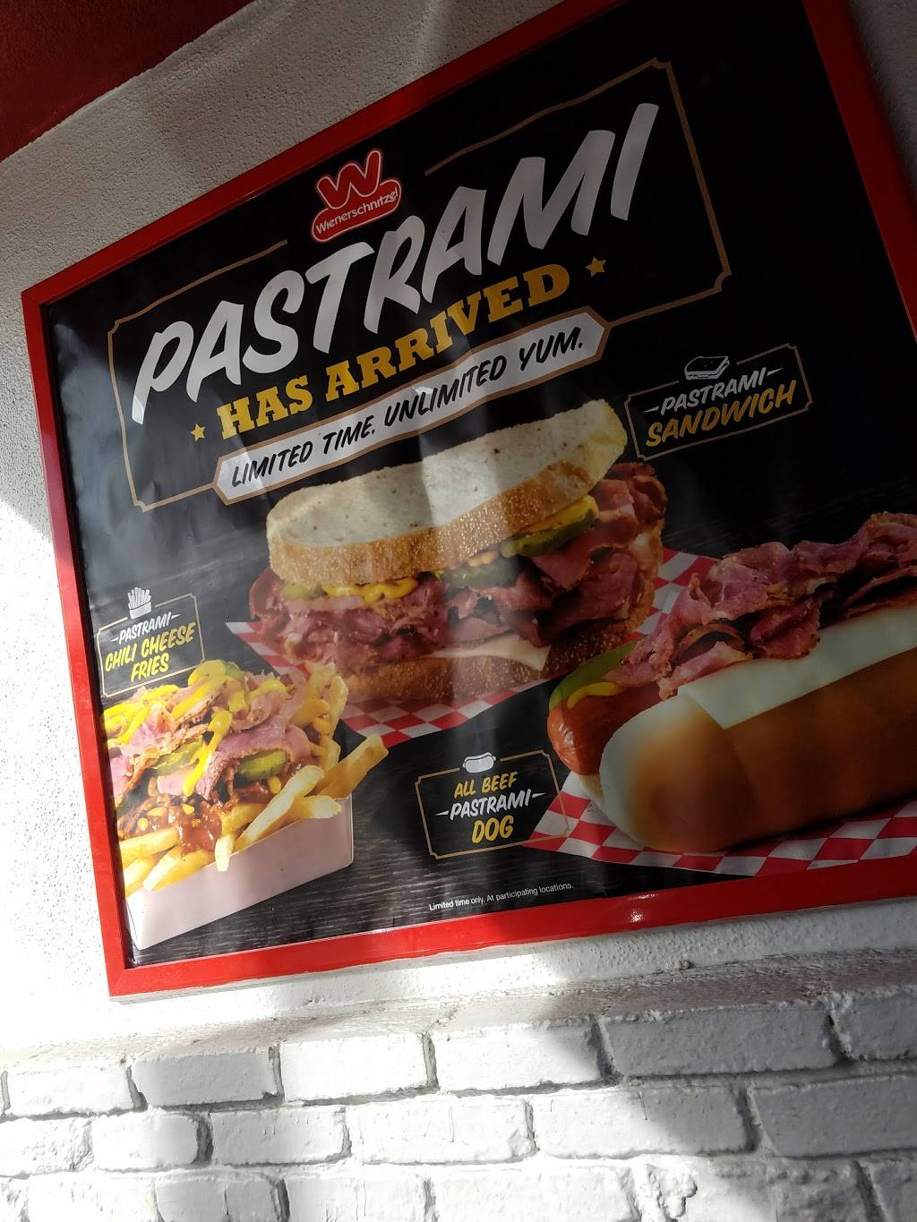 Wienerschnitzel | restaurant | 20925 Sherman Way, Canoga Park, CA 91303, USA | 8185872978 OR +1 818-587-2978