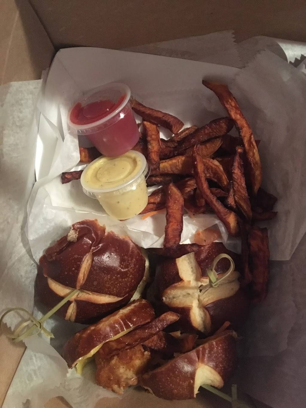 Greedi Vegan | restaurant | Fl STORE, 1031 Bergen St, Brooklyn, NY 11216, USA | 3476277900 OR +1 347-627-7900