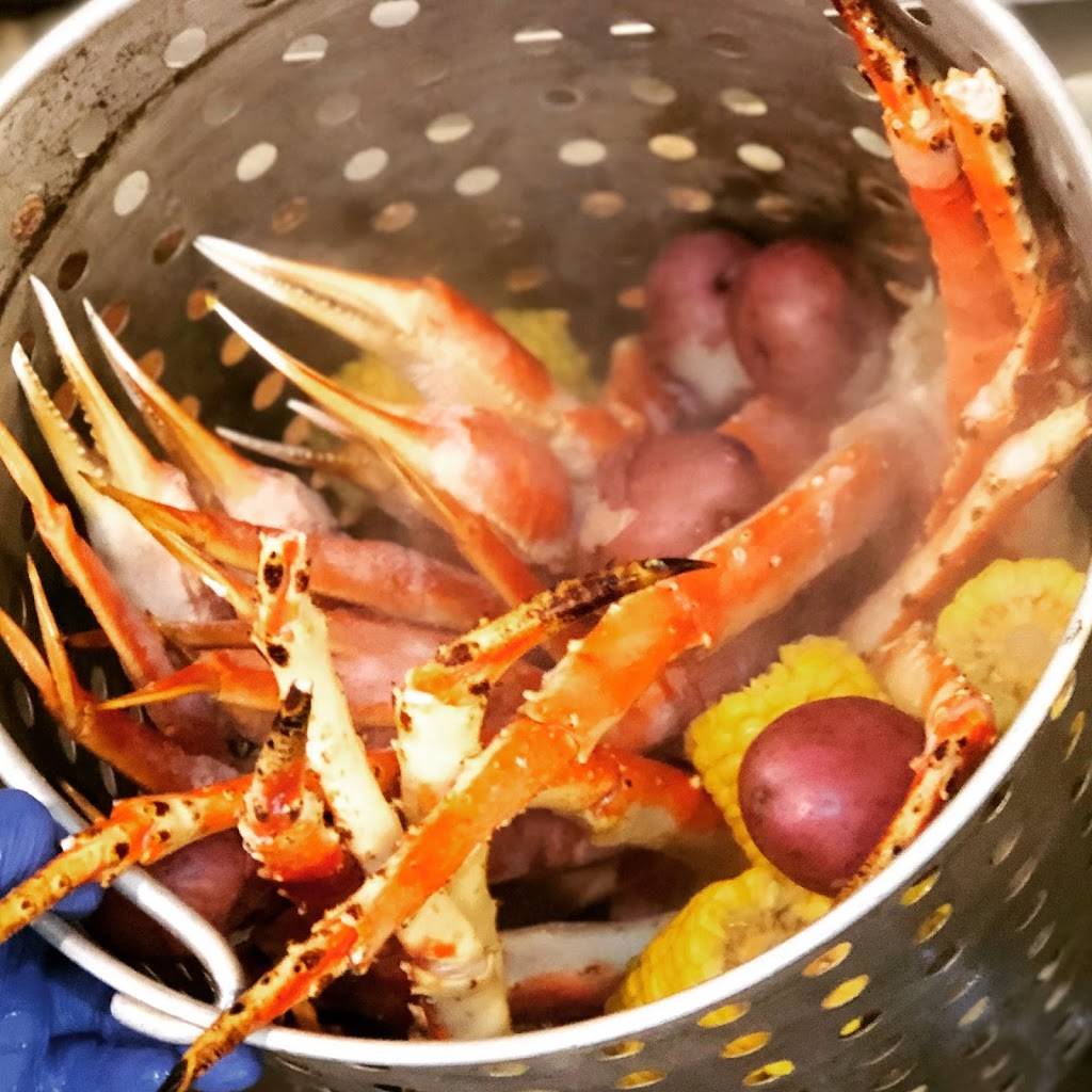 The Crabby Crab | restaurant | 4457 Van Nuys Blvd, Sherman Oaks, CA 91403, USA | 8187892722 OR +1 818-789-2722