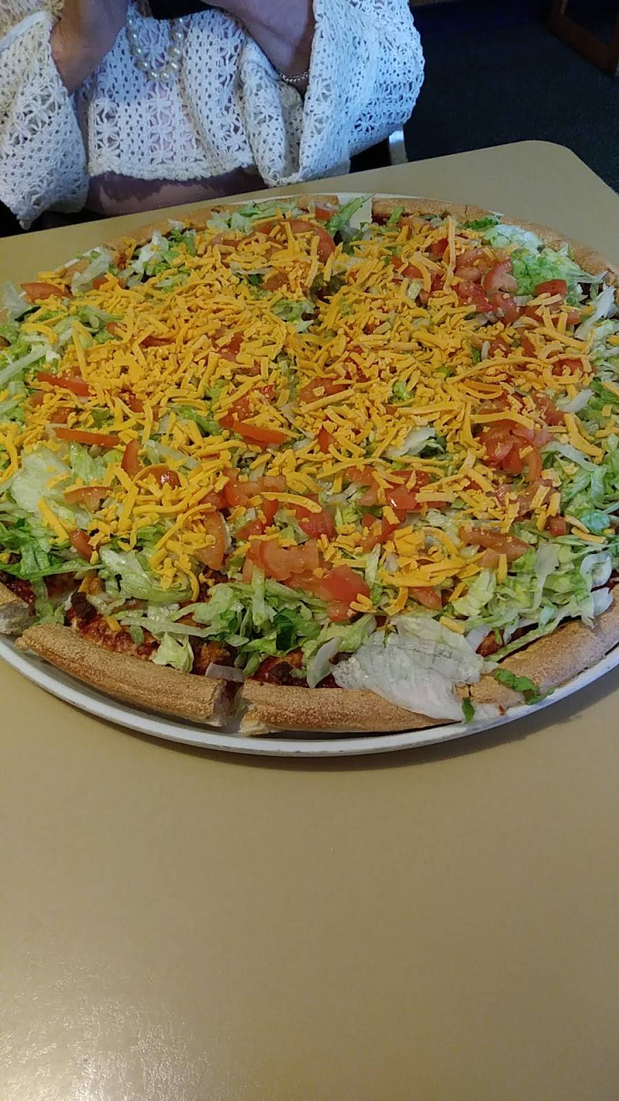 Godfathers Pizza | meal delivery | 625 Hawkeye Ave SW, Le Mars, IA 51031, USA | 7125464159 OR +1 712-546-4159