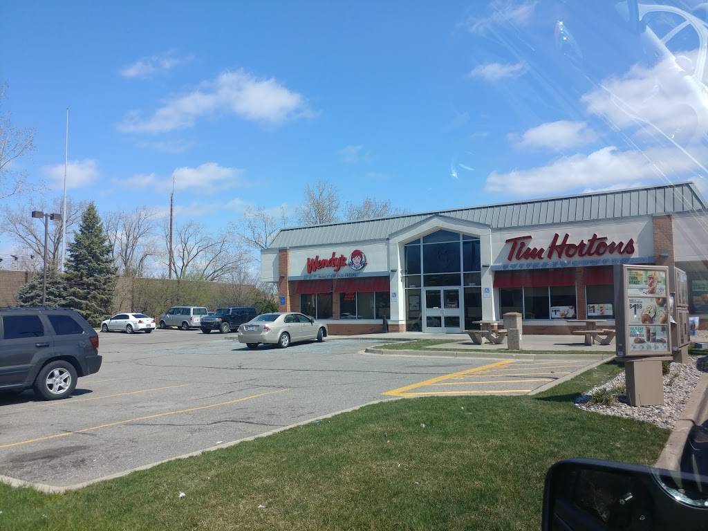 Tim Hortons | restaurant | 3550 Greenfield Rd, Dearborn, MI 48120, USA | 3132409394 OR +1 313-240-9394