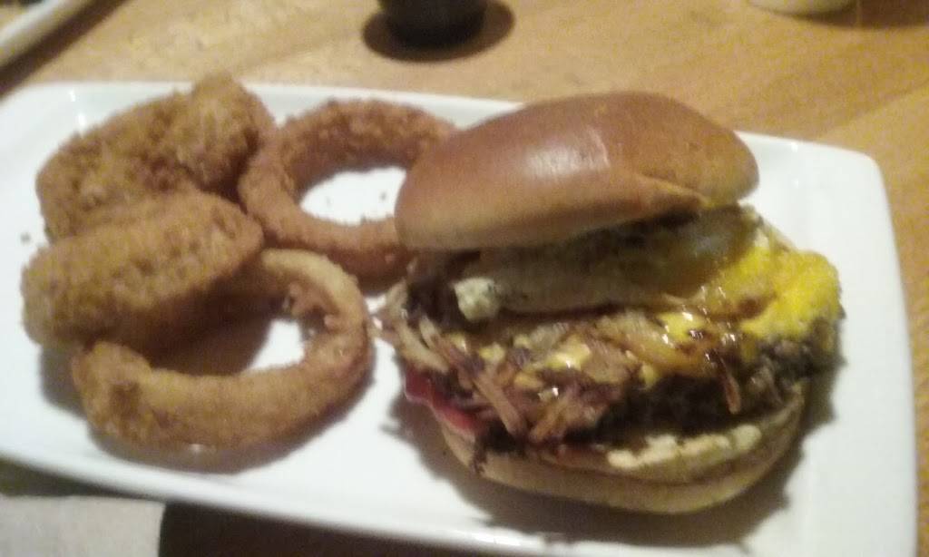 Applebees Grill + Bar | restaurant | 904 Great E Plaza, Niles, OH 44446, USA | 3305440780 OR +1 330-544-0780