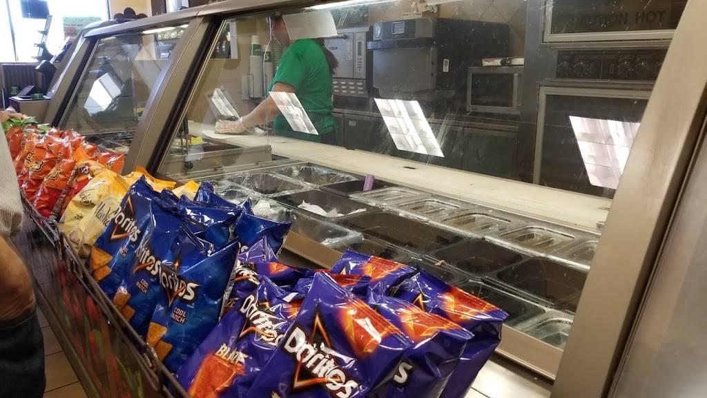 Subway Restaurants | restaurant | 10680 Balboa Blvd, Granada Hills, CA 91344, USA | 8183662422 OR +1 818-366-2422