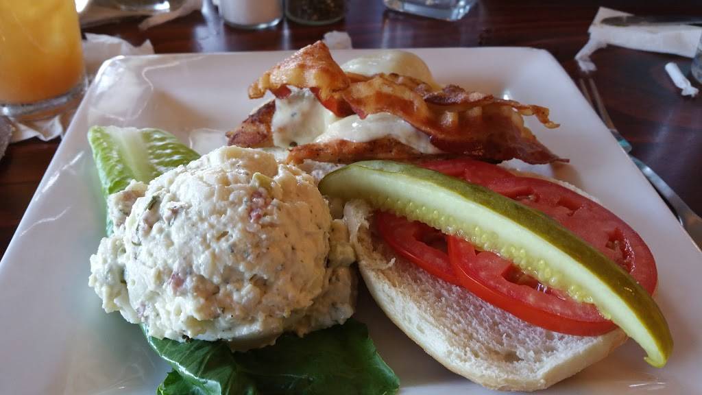 F.M. Dons | restaurant | 201 W Marion Ave, Punta Gorda, FL 33950, USA | 9416378800 OR +1 941-637-8800