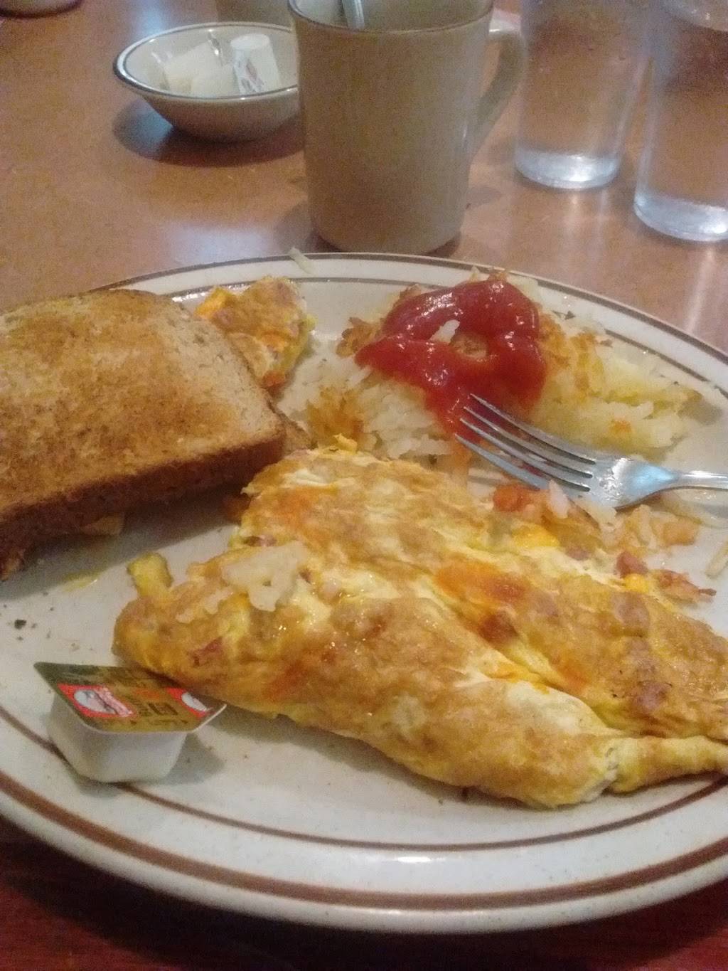 Nicks Kozy Nook | restaurant | 1200 N Division St # 1, Harvard, IL 60033, USA | 8159437643 OR +1 815-943-7643