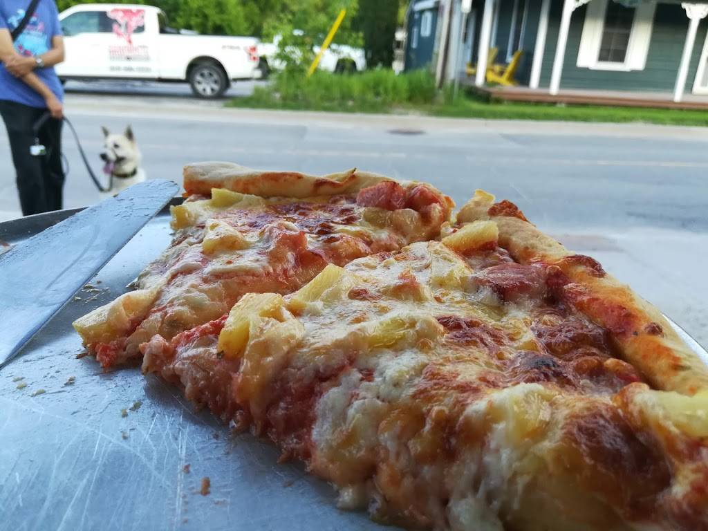 MJMD Pizza de Luigi | restaurant | Valley Dr, Wakefield, QC J0X 3G0, Canada | 8197200021 OR +1 819-720-0021