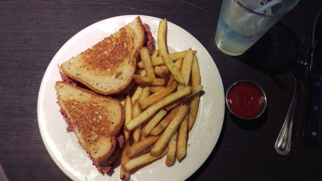 The Boulder Grill | restaurant | 17 W 7th St, Tulsa, OK 74119, USA | 9185855898 OR +1 918-585-5898