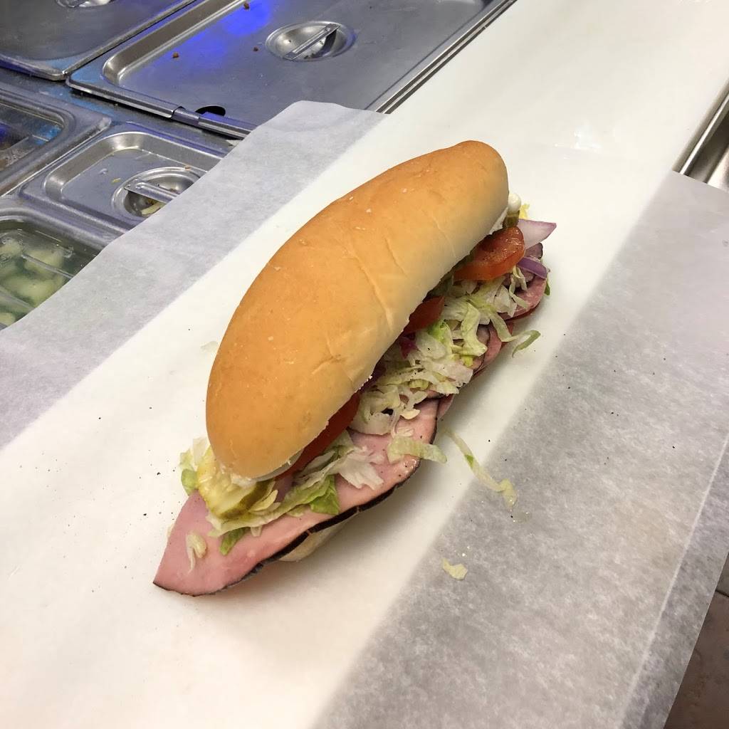 Jacquies Subventure | restaurant | 137 Broad St E, Dunnville, ON N1A 1E8, Canada | 9057748083 OR +1 905-774-8083