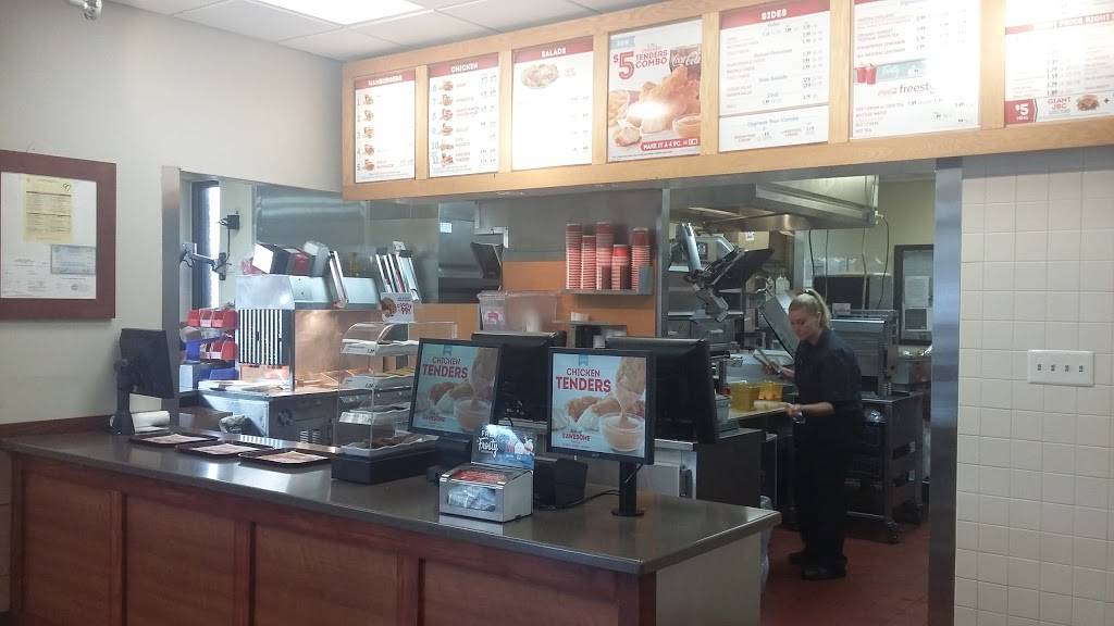 Wendys | restaurant | 500 W Church St, Lexington, TN 38351, USA | 7319679398 OR +1 731-967-9398