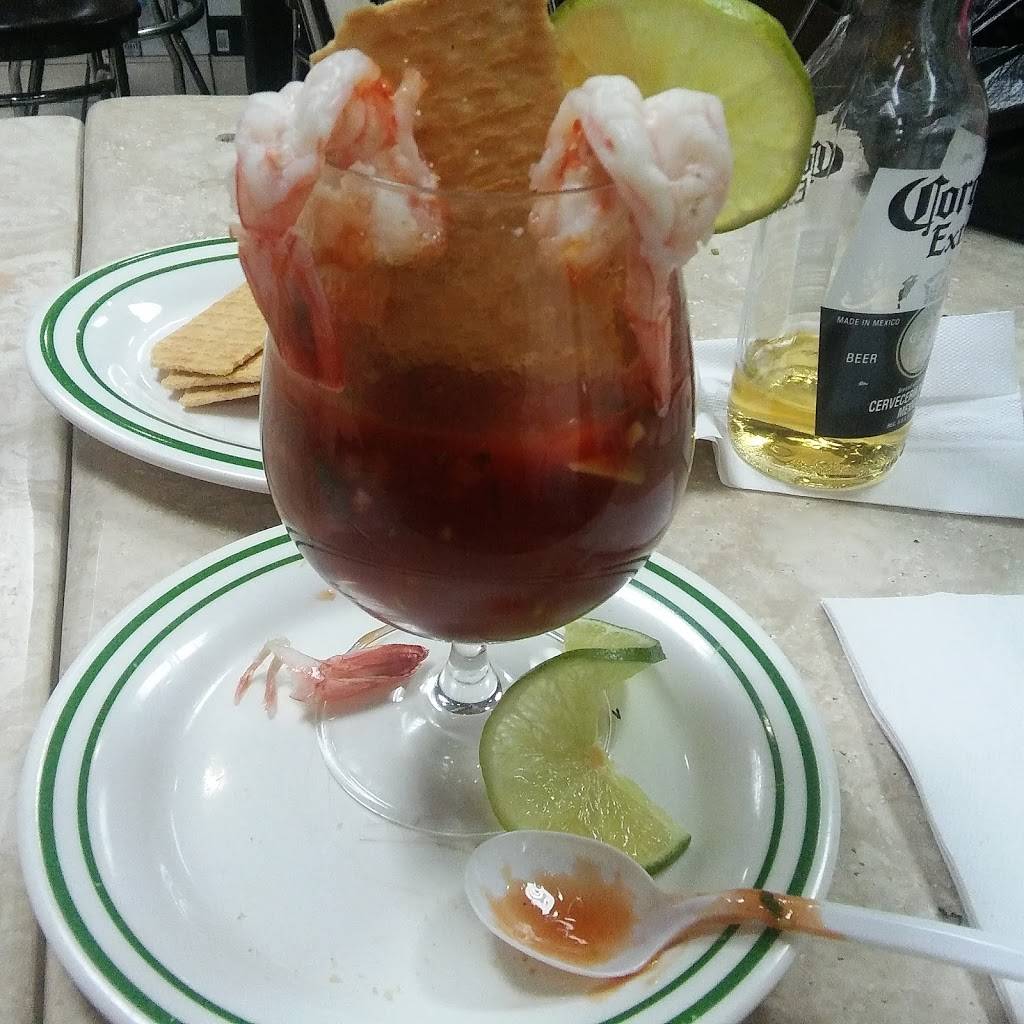 Empanadas Monumental | restaurant | 1971 University Ave, Bronx, NY 10453, United States | 3477264990 OR +1 347-726-4990