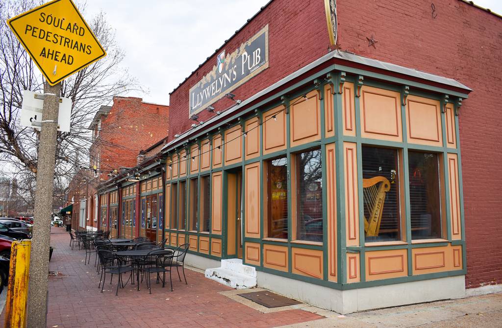 Llywelyns Pub | restaurant | 1732 S 9th St, St. Louis, MO 63104, USA | 3144363255 OR +1 314-436-3255