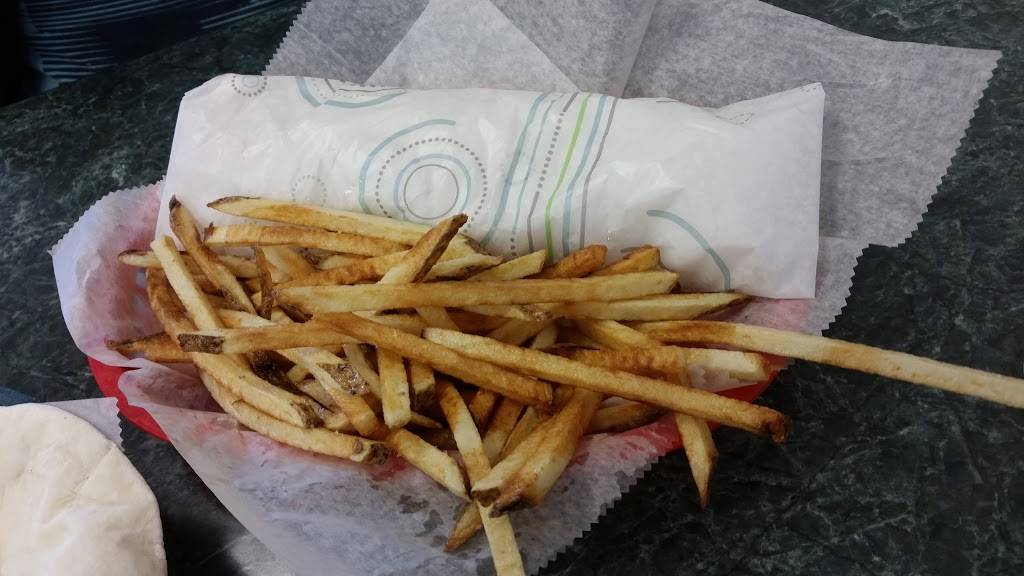 Pitas Mediterranean Wraps | restaurant | 8831 N Knoxville Ave, Peoria, IL 61615, USA | 3096919727 OR +1 309-691-9727