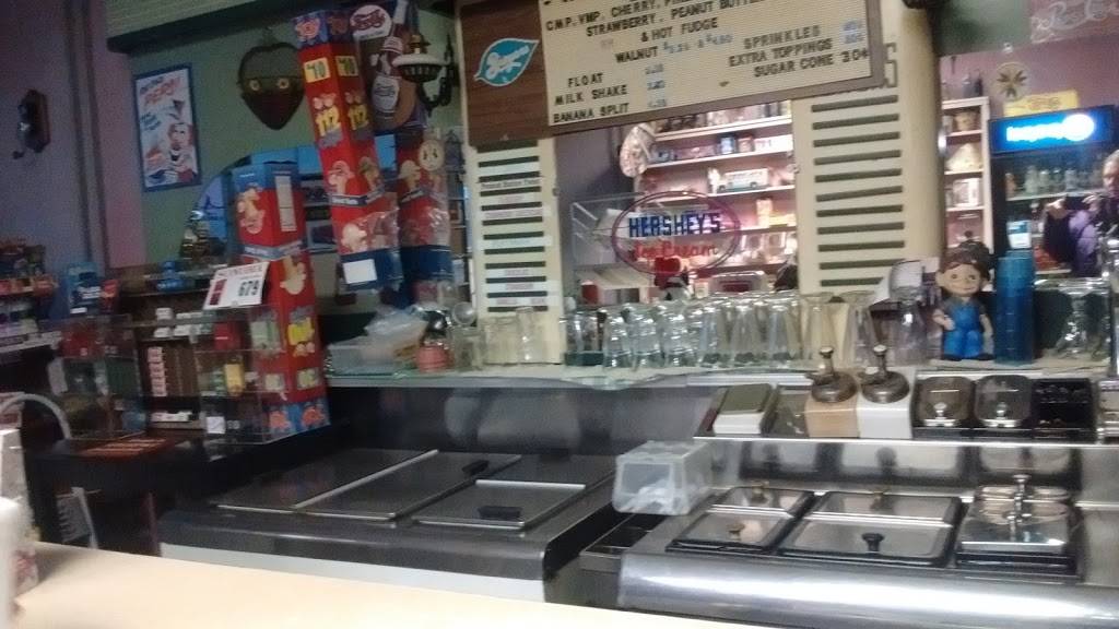 Rentschlers Ice Cream | restaurant | 27 W Main St, Ringtown, PA 17967, USA | 5708893938 OR +1 570-889-3938