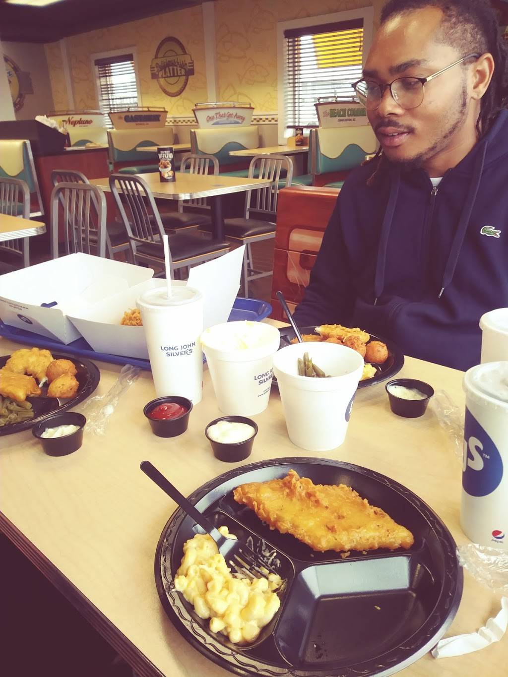 Long John Silvers | restaurant | 5370 Ridge Ave, Cincinnati, OH 45213, USA | 5136317599 OR +1 513-631-7599