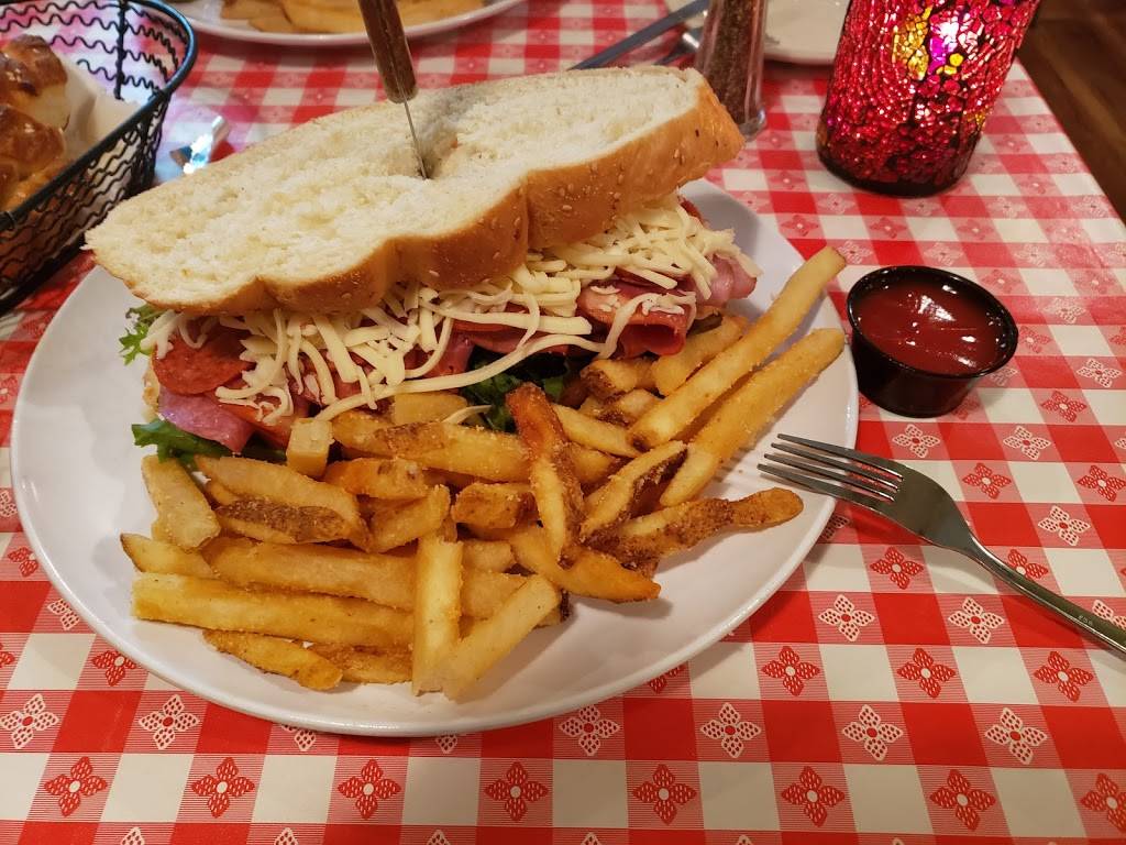 Mama Robertos Pizza | restaurant | 8658 Mentor Ave, Mentor, OH 44060, USA | 4402058890 OR +1 440-205-8890