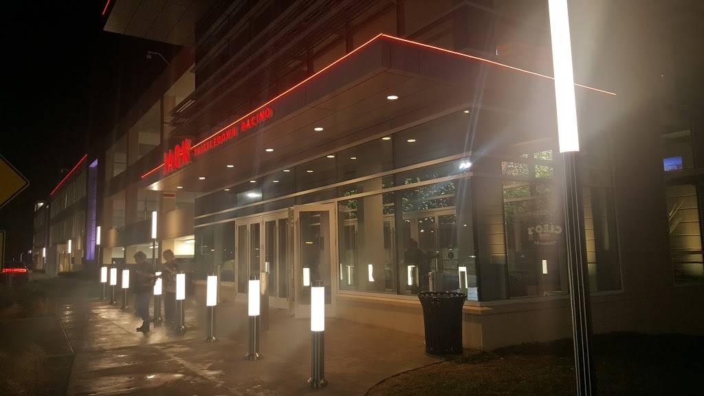 JACK Thistledown Racino | restaurant | 21501 Emery Rd, North Randall, OH 44128, USA | 2166628600 OR +1 216-662-8600