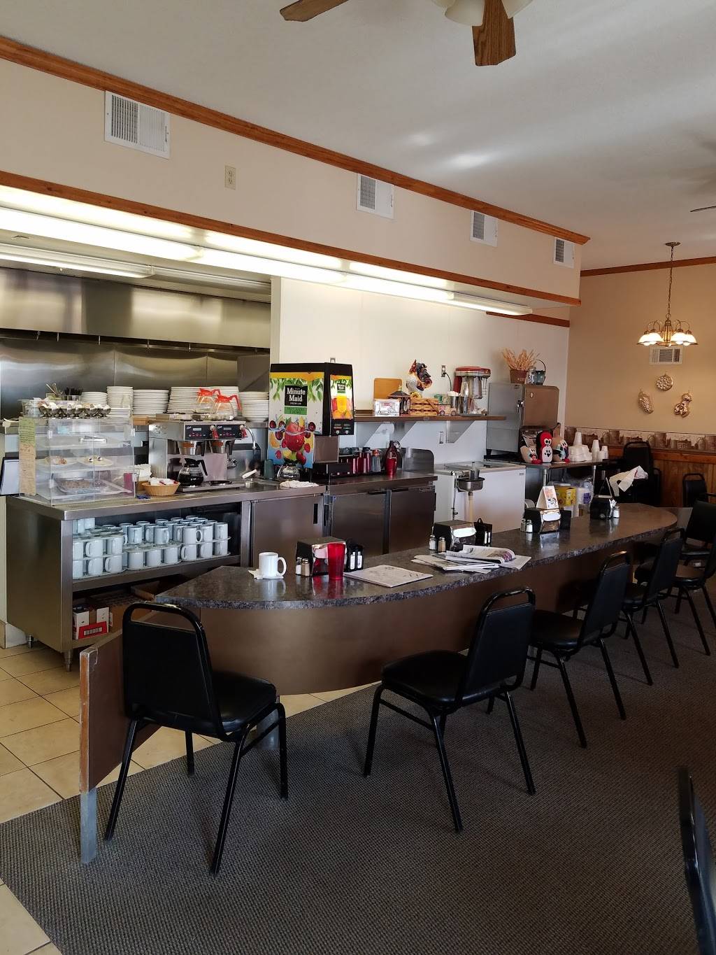Cindys Kitchen | restaurant | 600 Commerce Dr E, Belle Plaine, MN 56011, USA | 9528733355 OR +1 952-873-3355